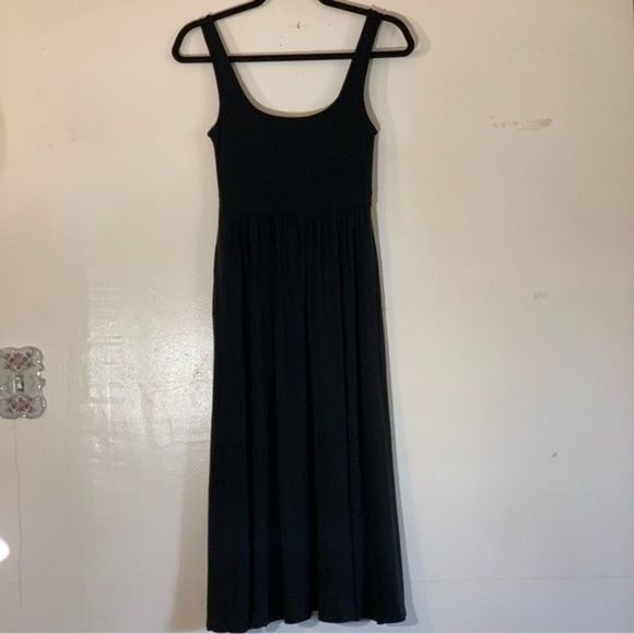 Wilfred Dresses & Skirts - Aritzia Wilfred Dress Black Sz XS Gorgeous